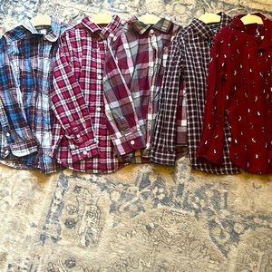 5) Children’s Place Boys size 5 Button Downs